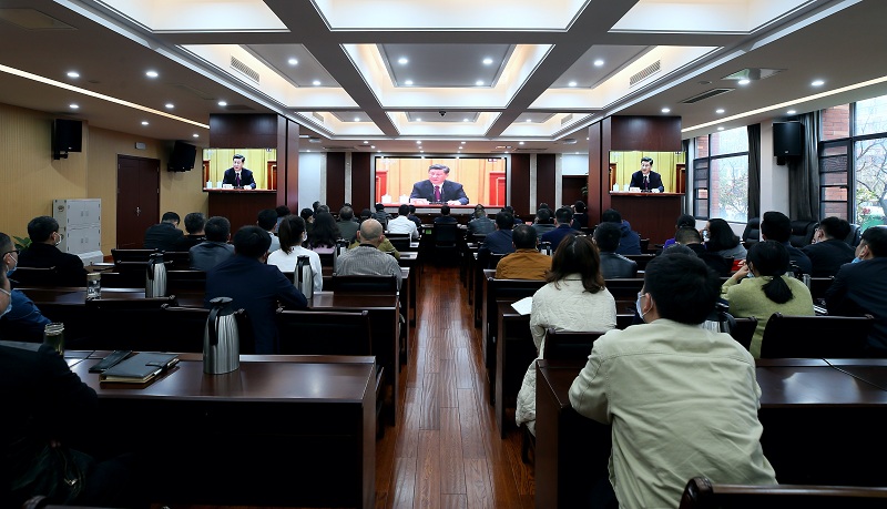 见证荣光时刻 赓续奋进新征程——市纪委市监委机关组织收听收看全国脱贫攻坚总结表彰大会