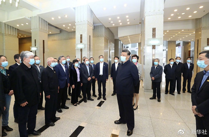习近平在清华大学考察
